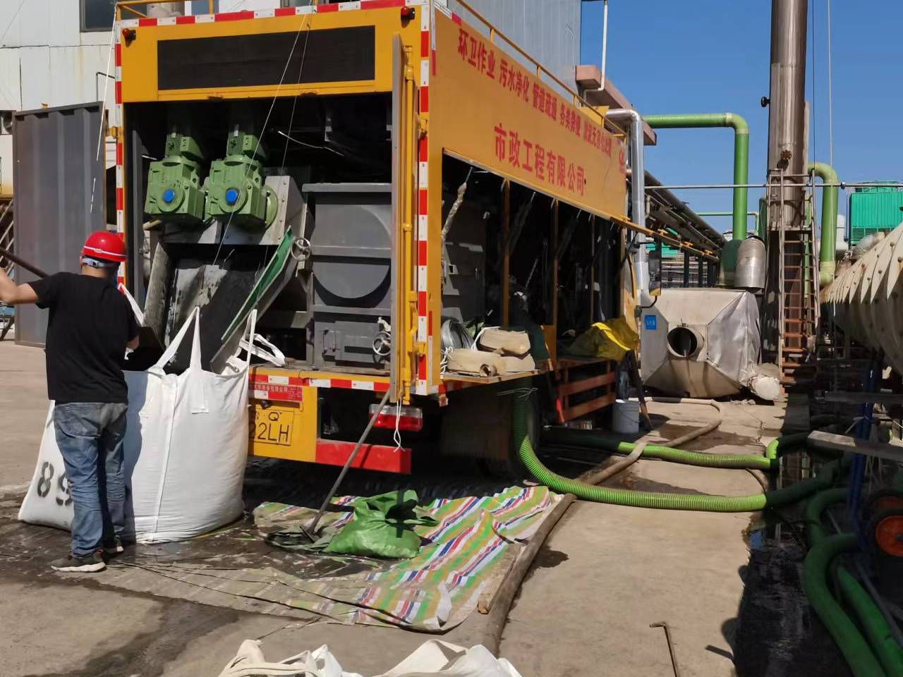 张家界淤泥压干处理